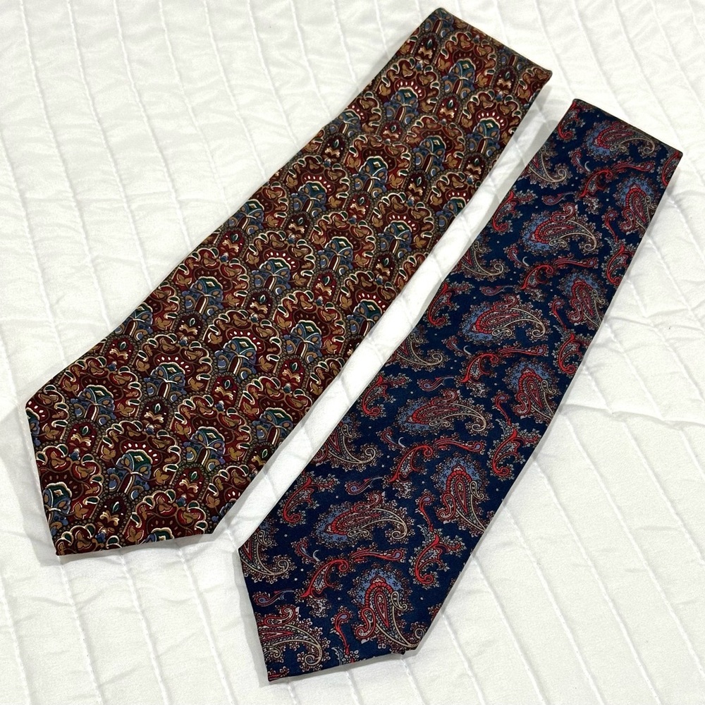 Men’s 100% silk ties. Lot of 2.